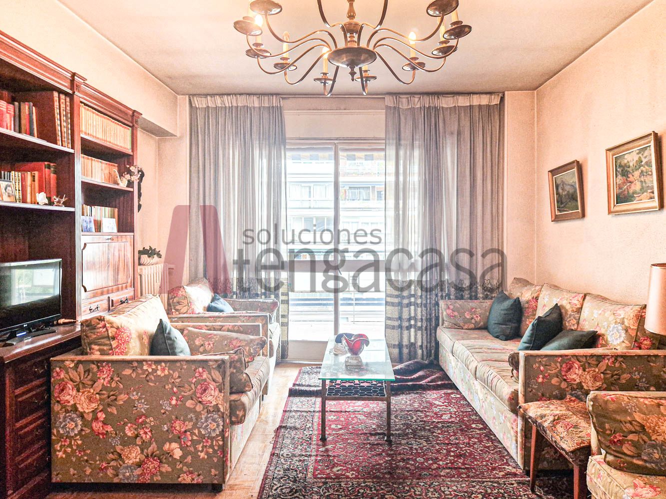 Living room of Flat for sale in  Madrid Capital  with Heating, Parquet flooring and Terrace