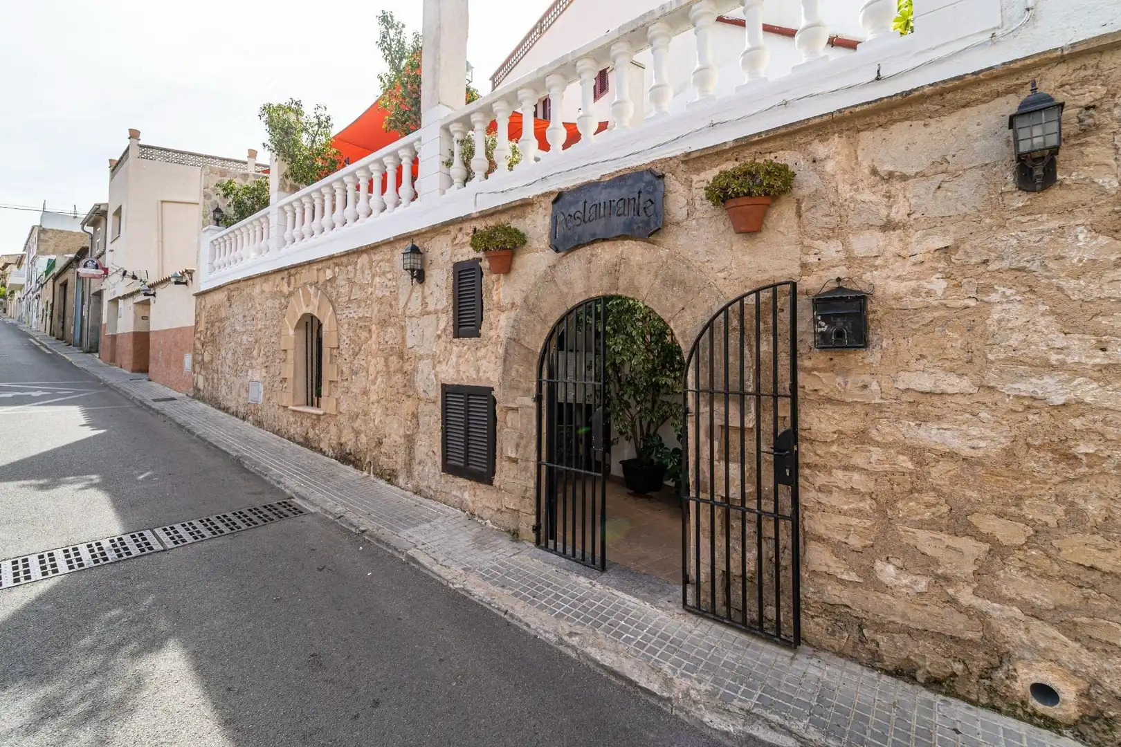 Vista exterior de Local en venta en Capdepera con Calefacción, Terraza y Amueblado