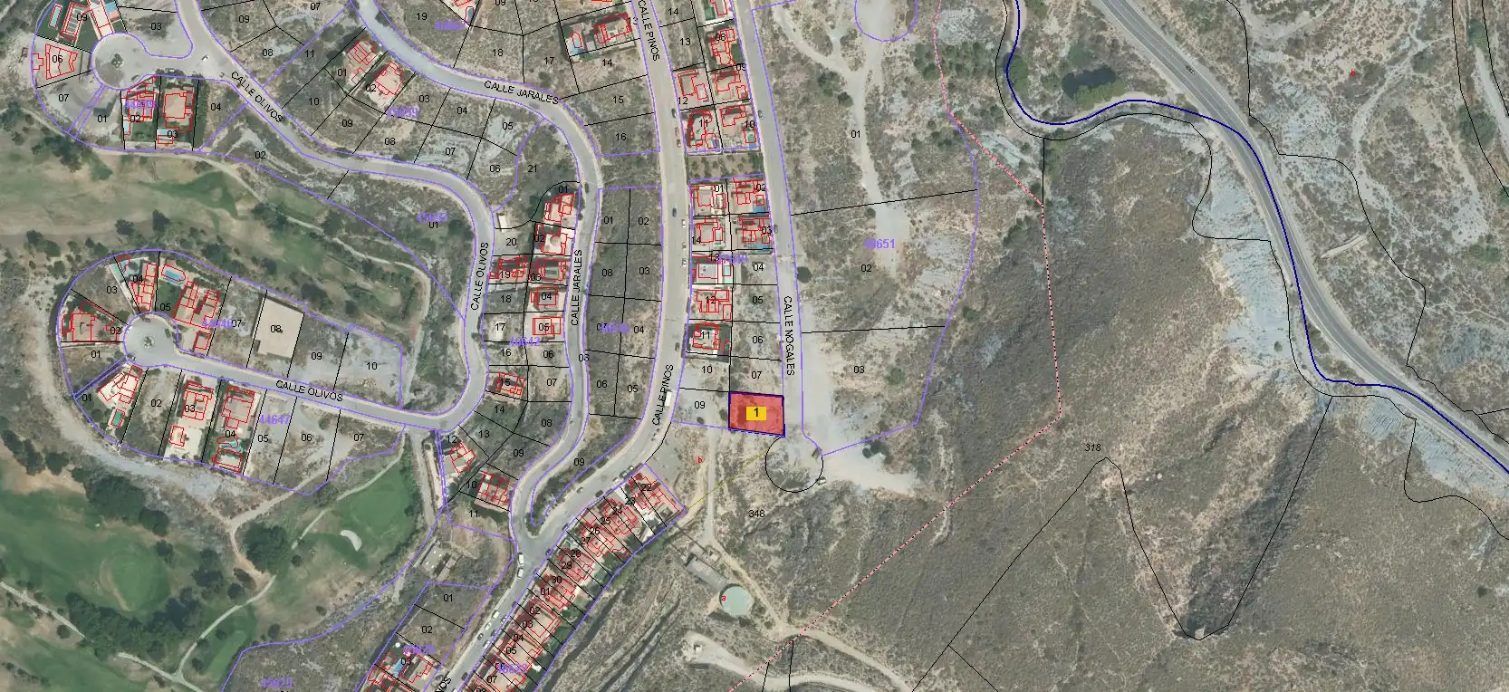 Terreno residencial en venta en Calle los Nogales 32