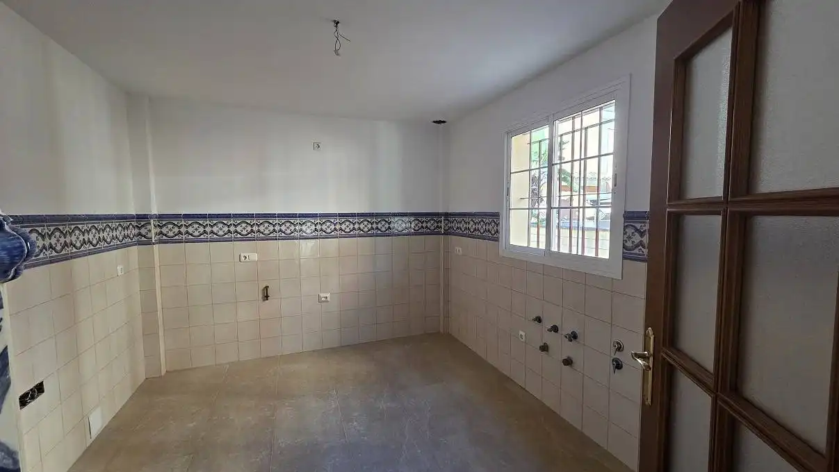 Cuina de Casa adosada en venda en Dos Hermanas