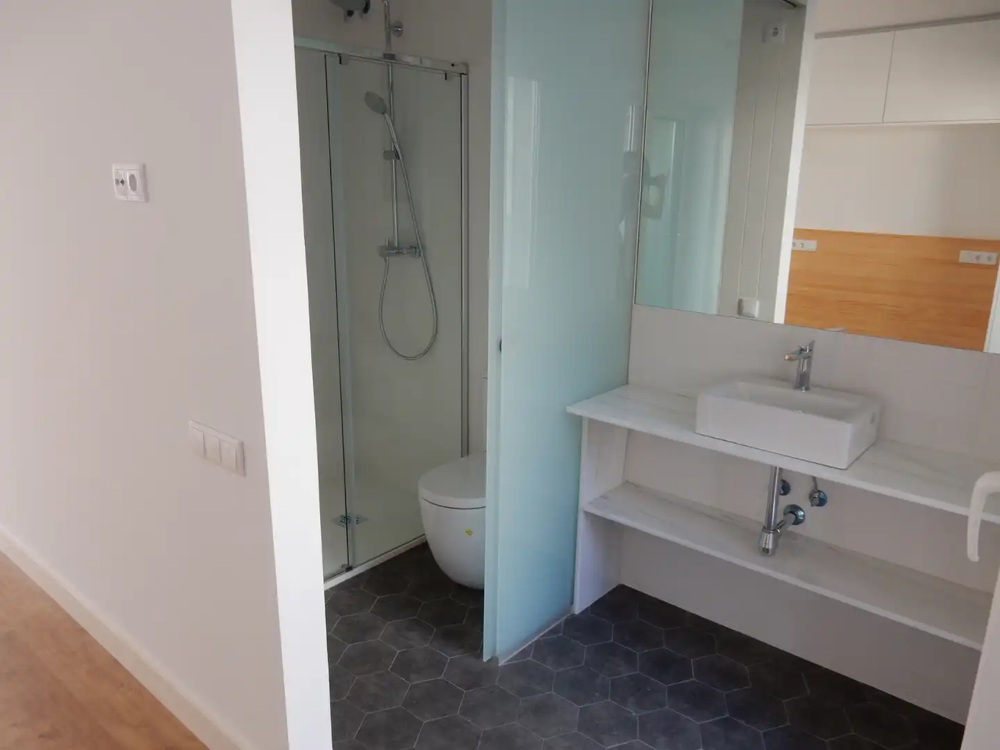 Bany de Estudi de lloguer en Barcelona amb Aire condicionat, Calefacció i Parquet