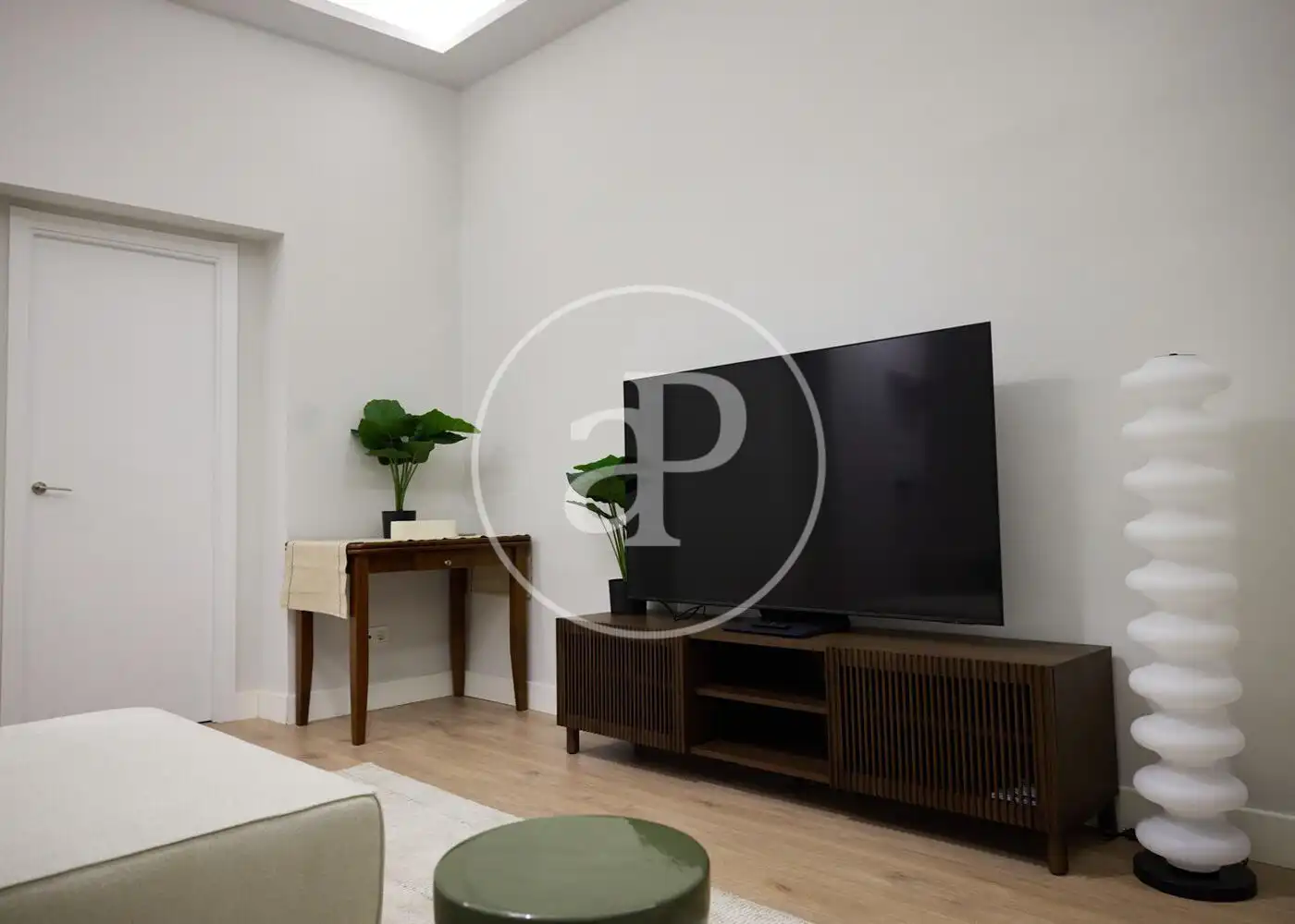 Sala d'estar de Pis en venda en Madrid amb Aire condicionat, Calefacció i Moblat