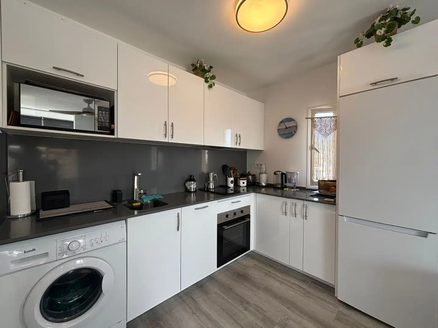 Cuina de Apartament en venda en Benalmádena amb Aire condicionat, Terrassa i Moblat