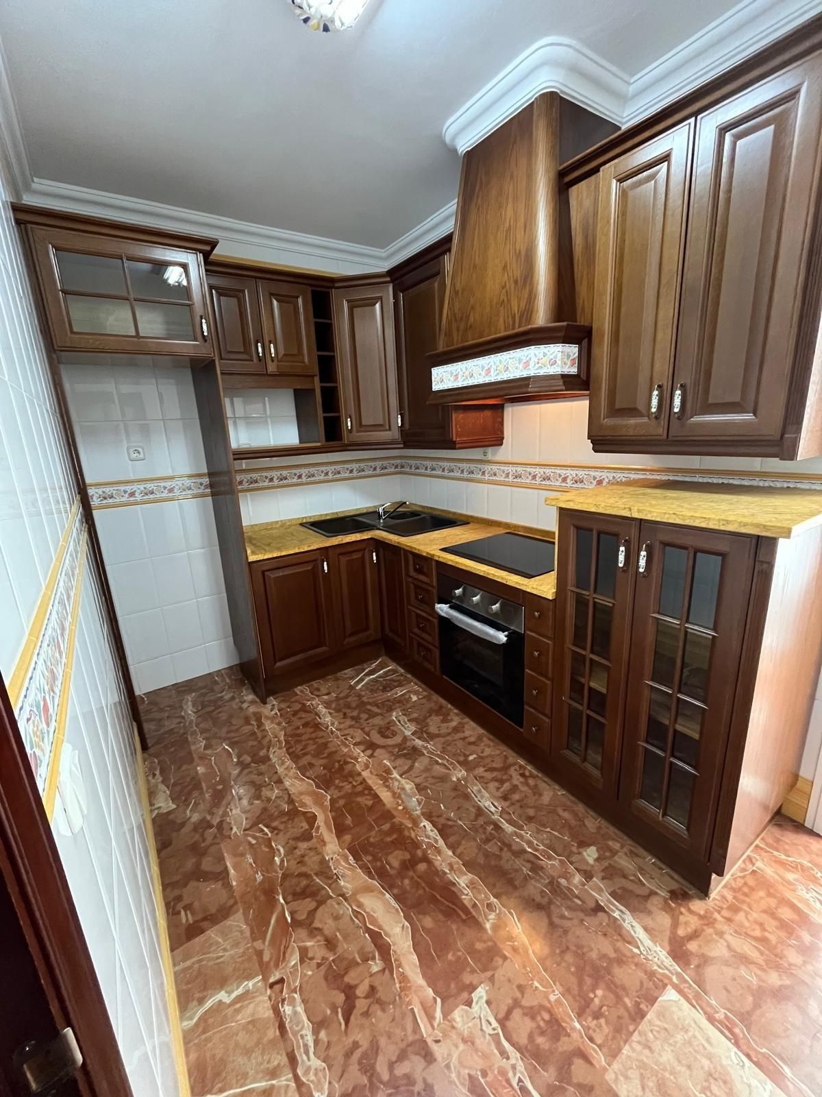 Cocina de Piso de alquiler en Utrera con Aire acondicionado y Balcón
