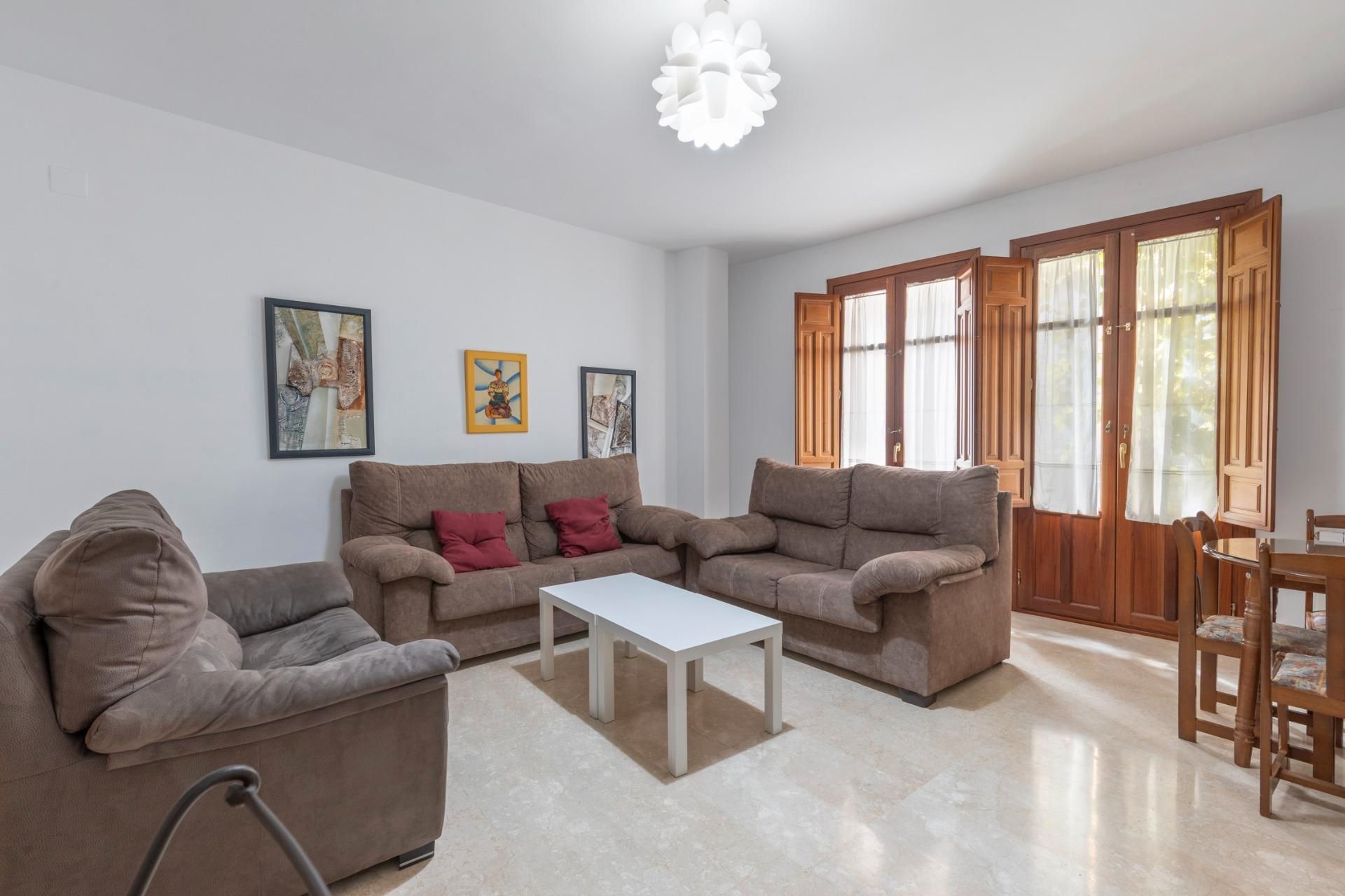 Living room of Flat for sale in  Granada Capital  with Heating and Balcony