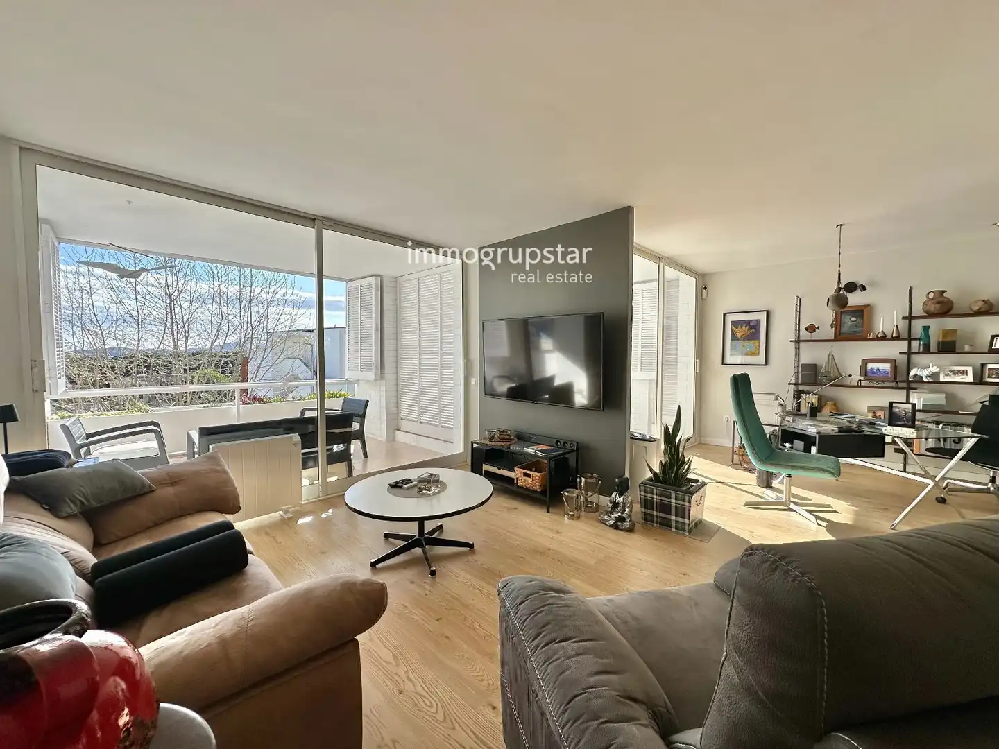 Sala d'estar de Apartament en venda en Castell d'Aro, Platja d'Aro i s'Agaró amb Calefacció, Parquet i Terrassa