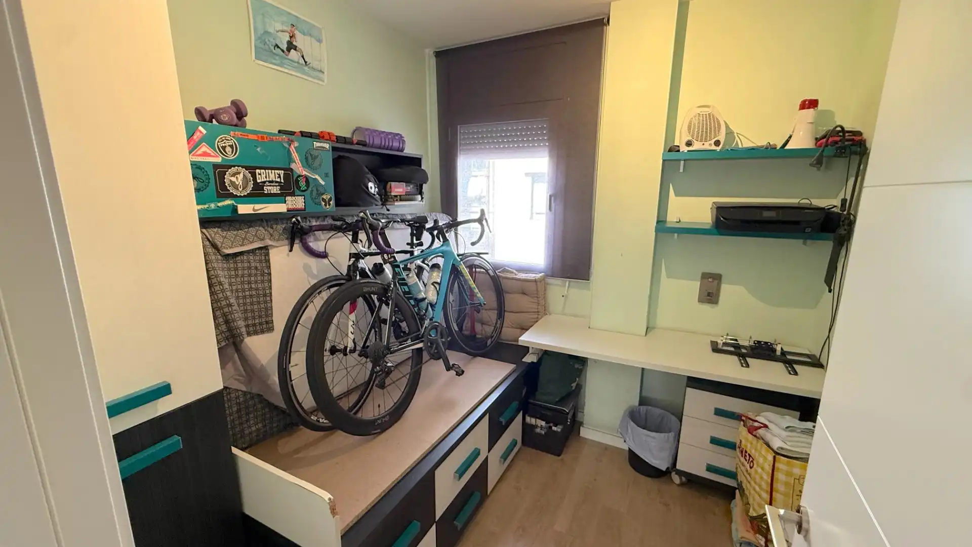 Bedroom of Flat for sale in Barcelona  with Air Conditioner, Heating and Parquet flooring