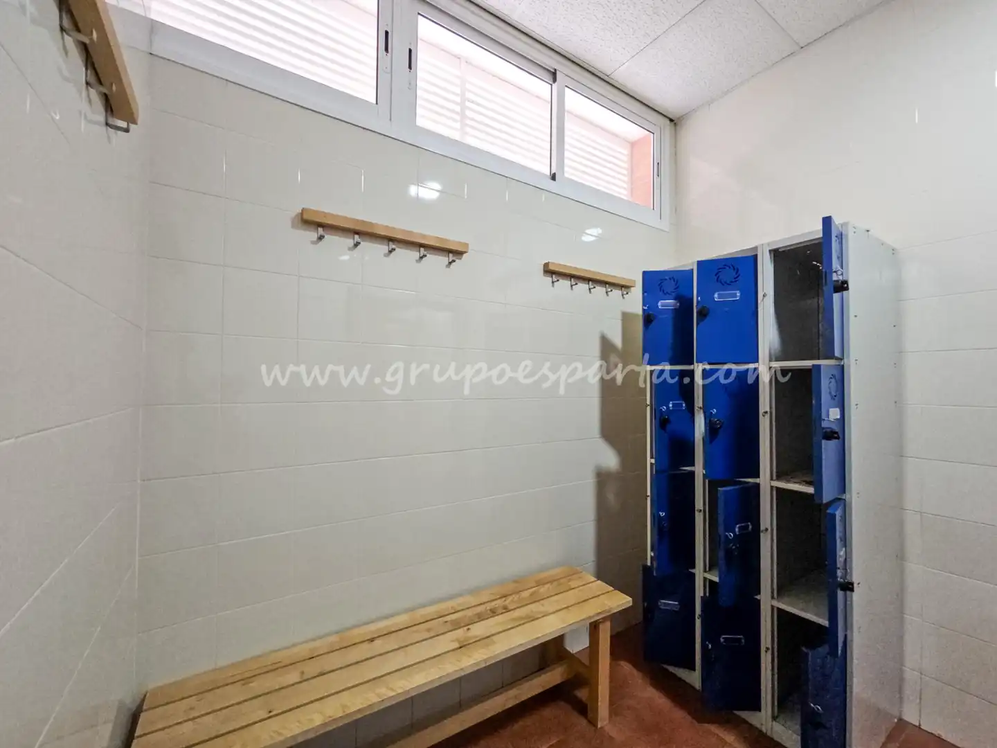 Detached homes for sale in Espartinas  with Air Conditioner, Heating and Oven
