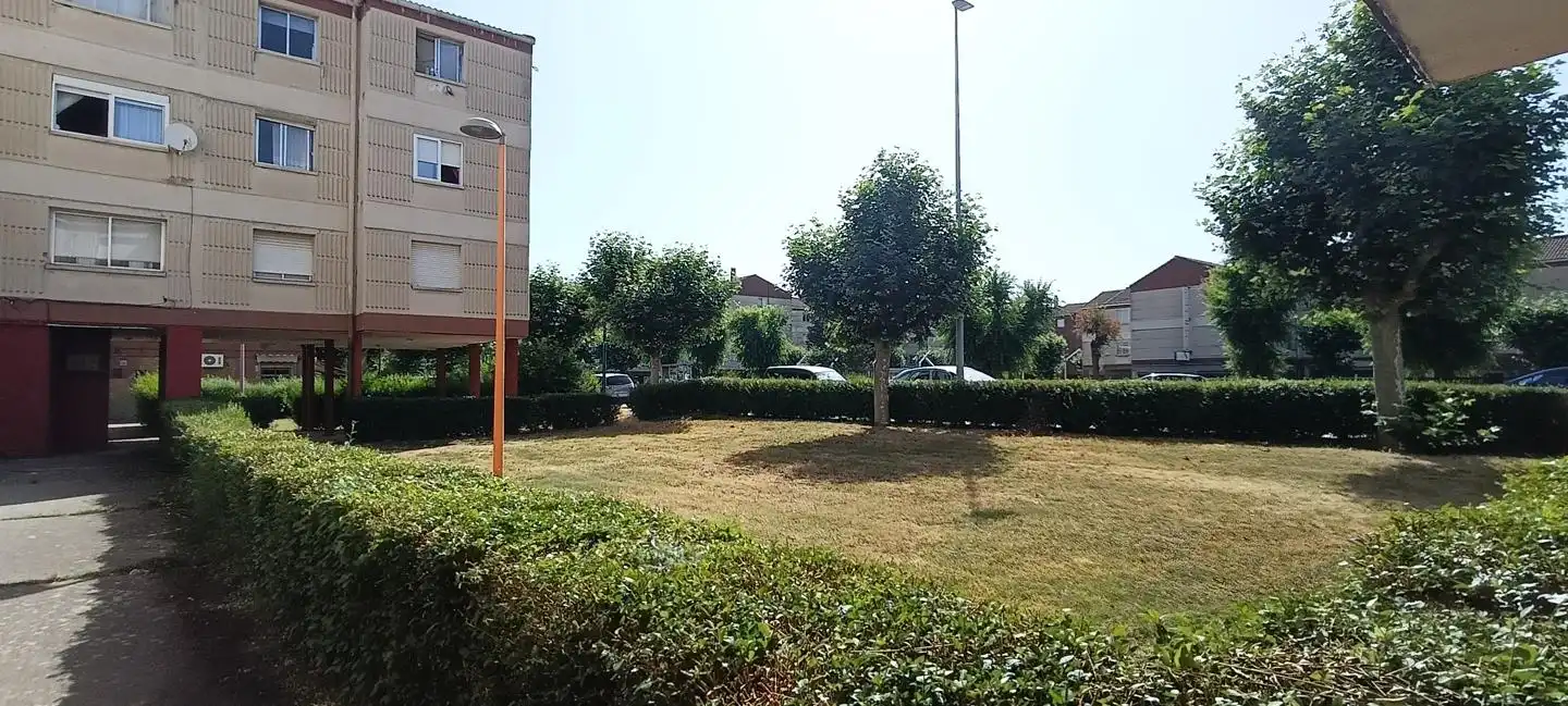 Piso en venta en Calle Miguel Hernández, Armunia