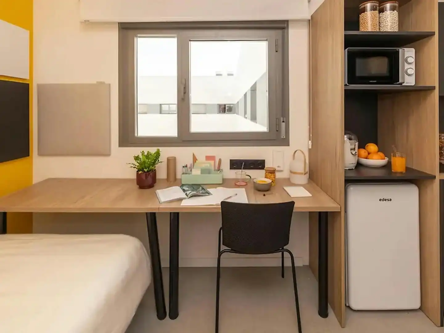 Schlafzimmer von Gebäude zur Miete in Sevilla