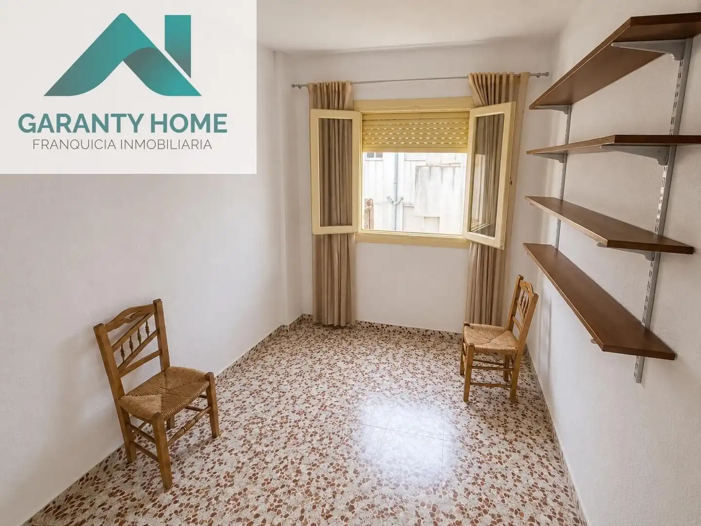 Sala de estar de Casa o chalet en venta en Fuensanta de Martos con Terraza, Trastero y Amueblado