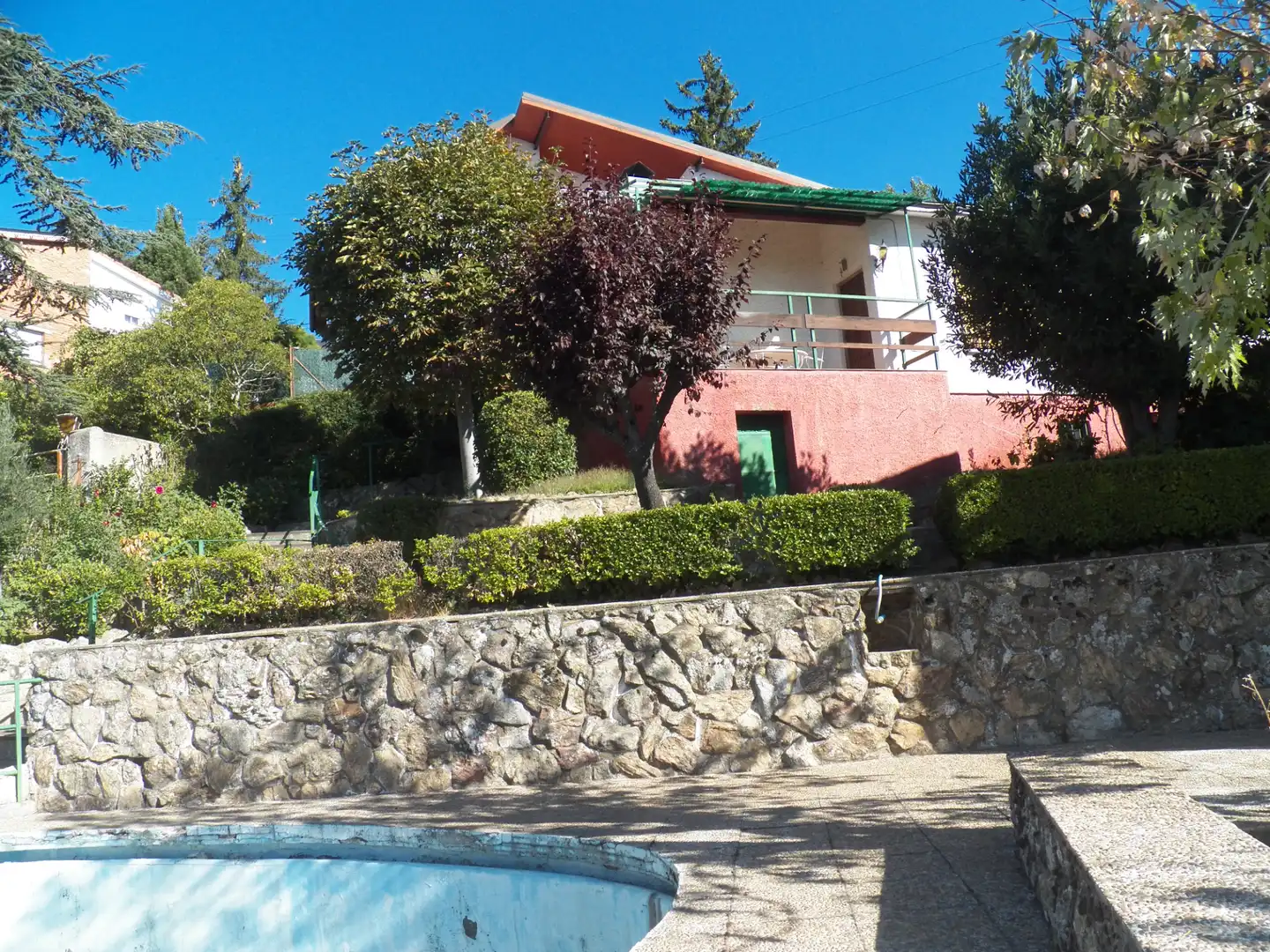 Garden of Detached homes for sale in Miraflores de la Sierra  with Private garden and Swimming Pool