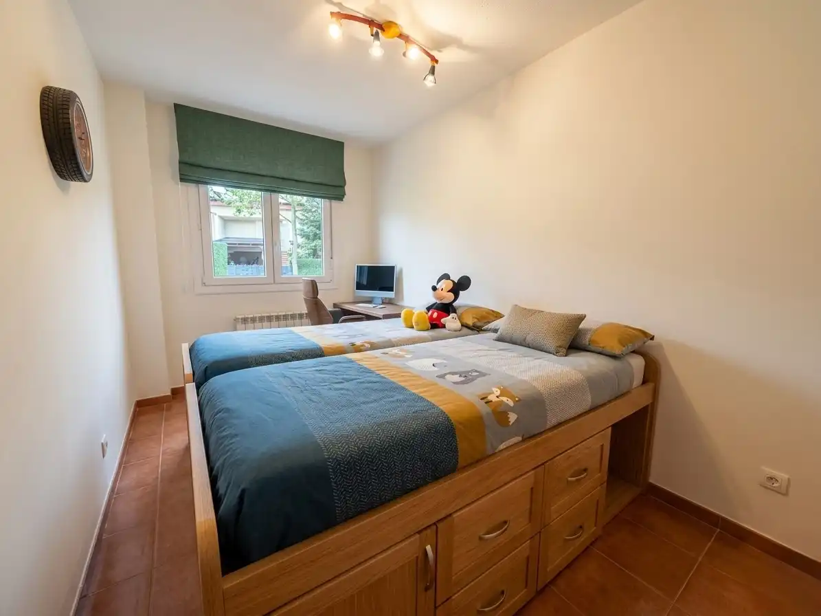 Dormitori de Casa o xalet en venda en El Espinar amb Calefacció, Jardí privat i Terrassa