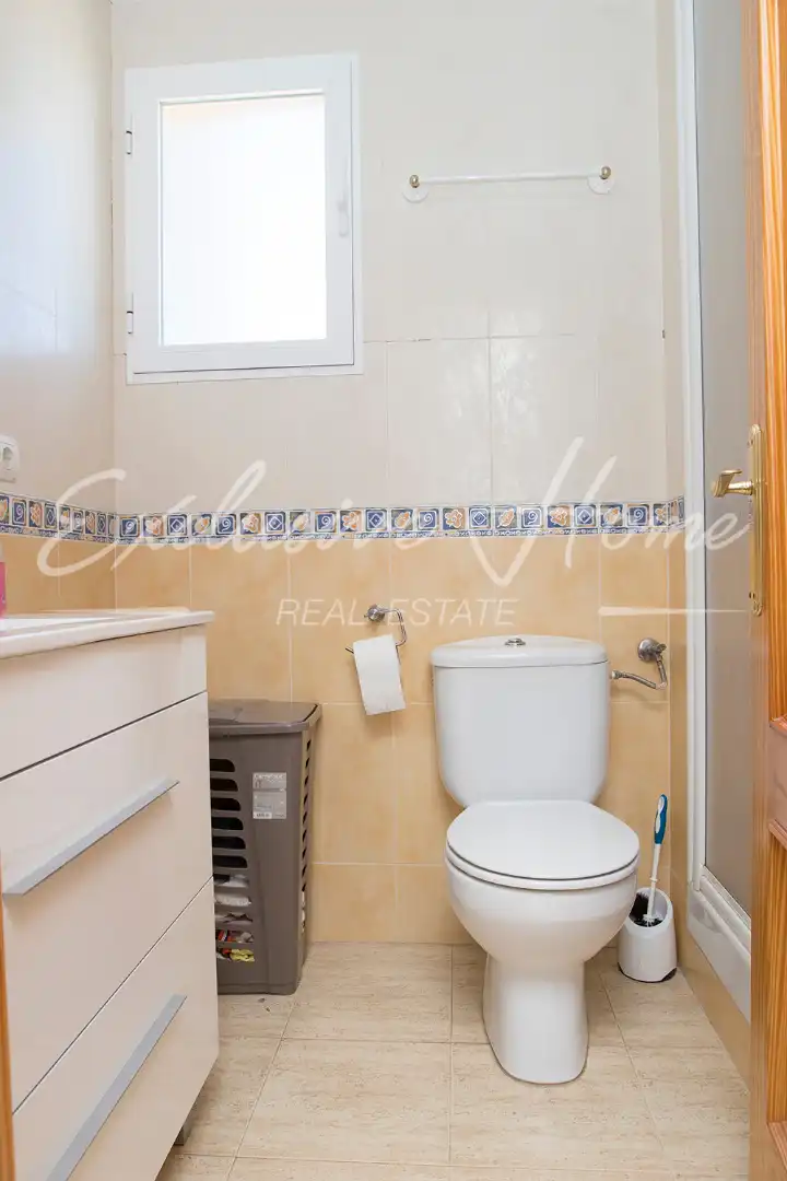 Baño de Apartamento en venta en Peñíscola / Peníscola con Aire acondicionado, Calefacción y Trastero
