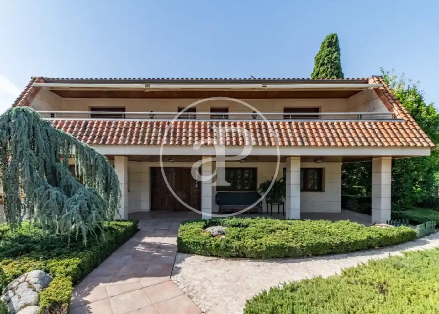 Jardí de Casa o xalet en venda en Madrid amb Aire condicionat, Calefacció i Jardí privat
