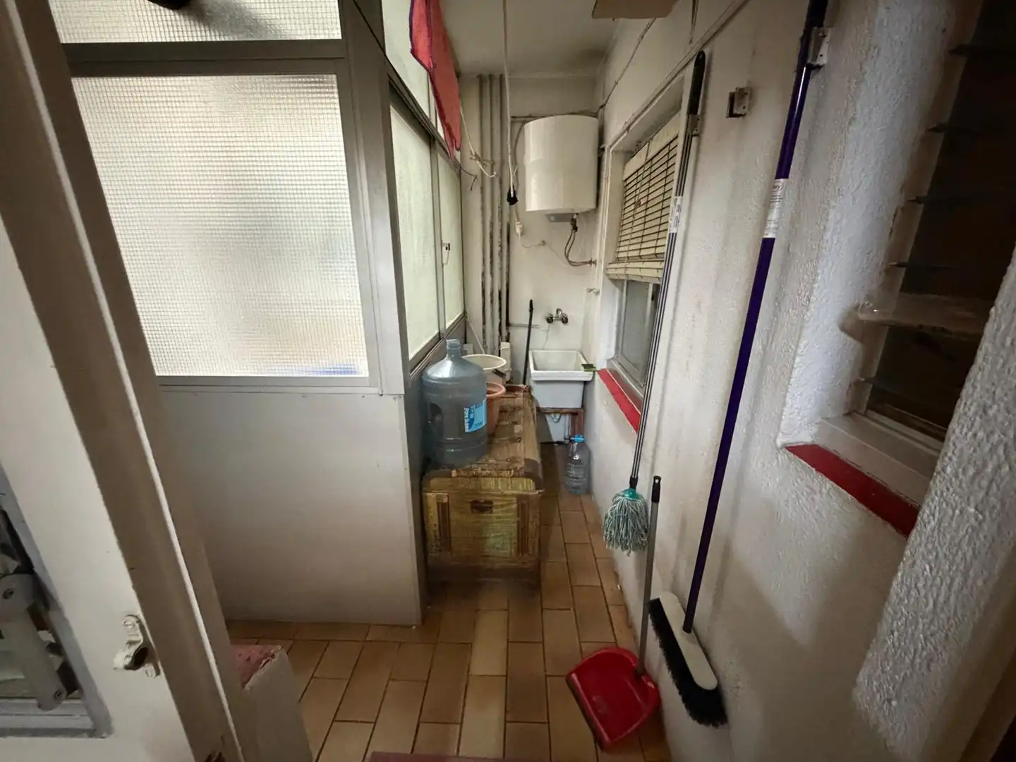 Cuina de Pis en venda en Barberà del Vallès amb Calefacció, Moblat i Forn