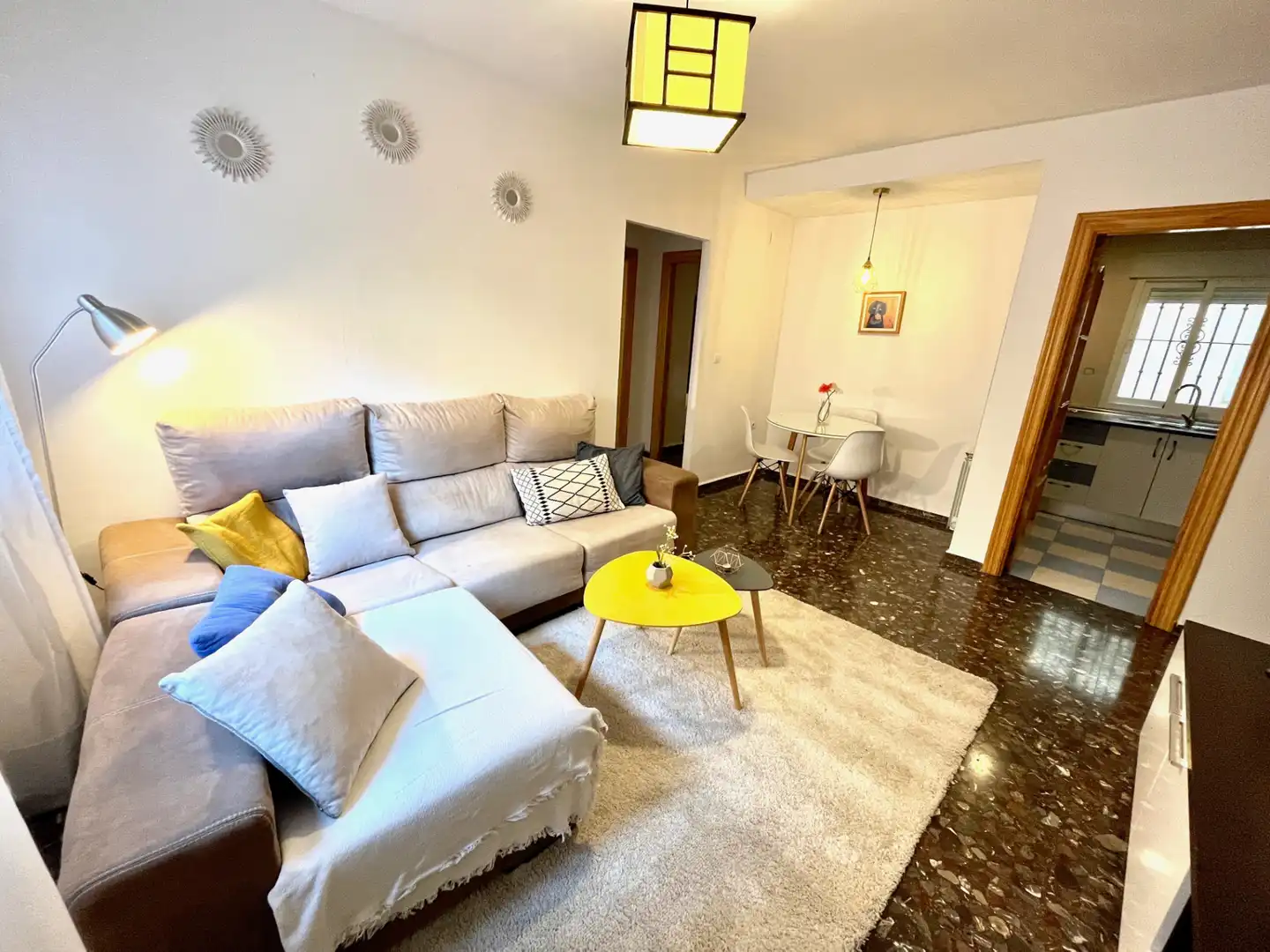 Flat with lift for sale in Avenida Mariana Pineda 6