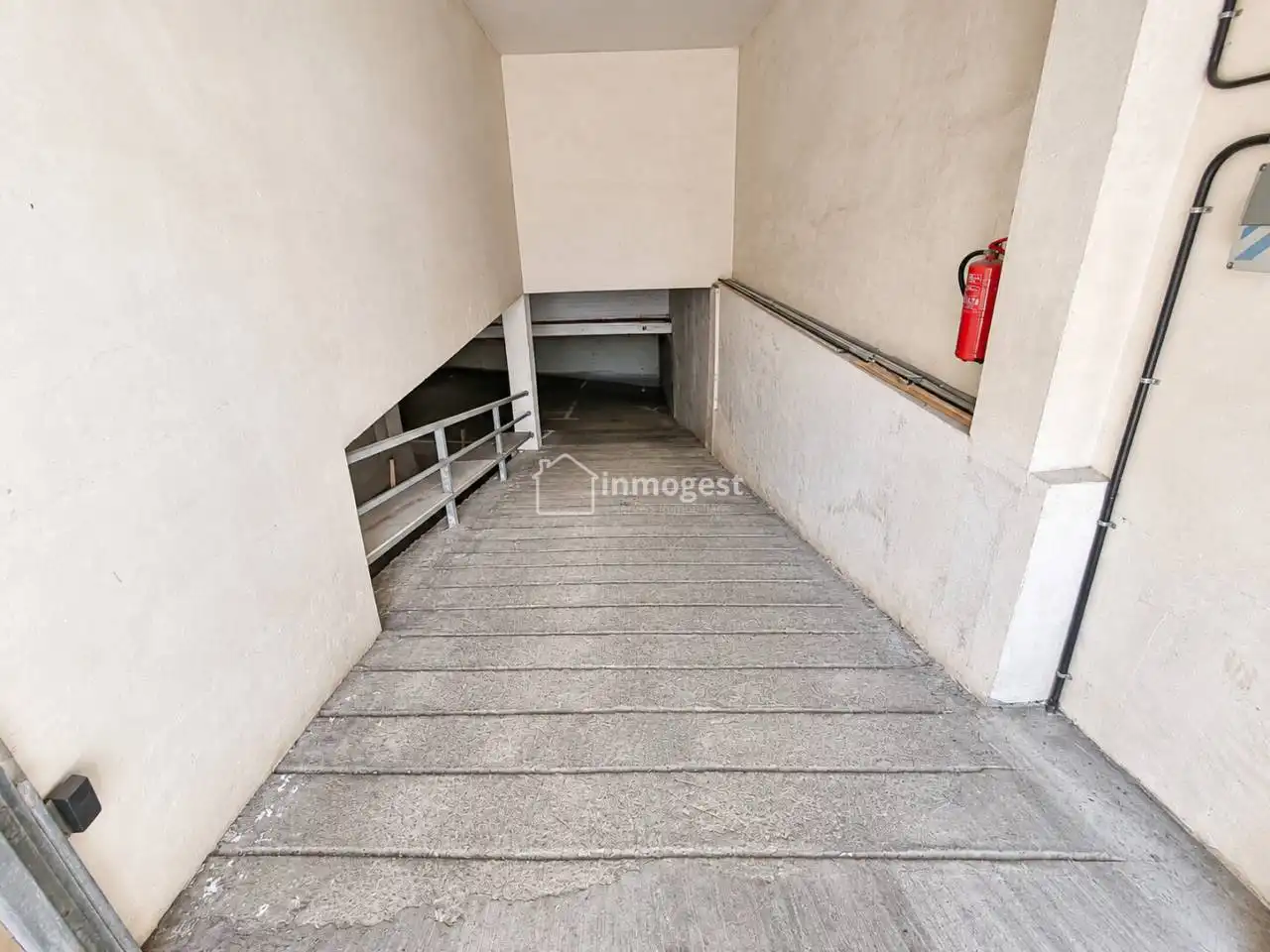 Local comercial en venta en Calle Central, imagen 2