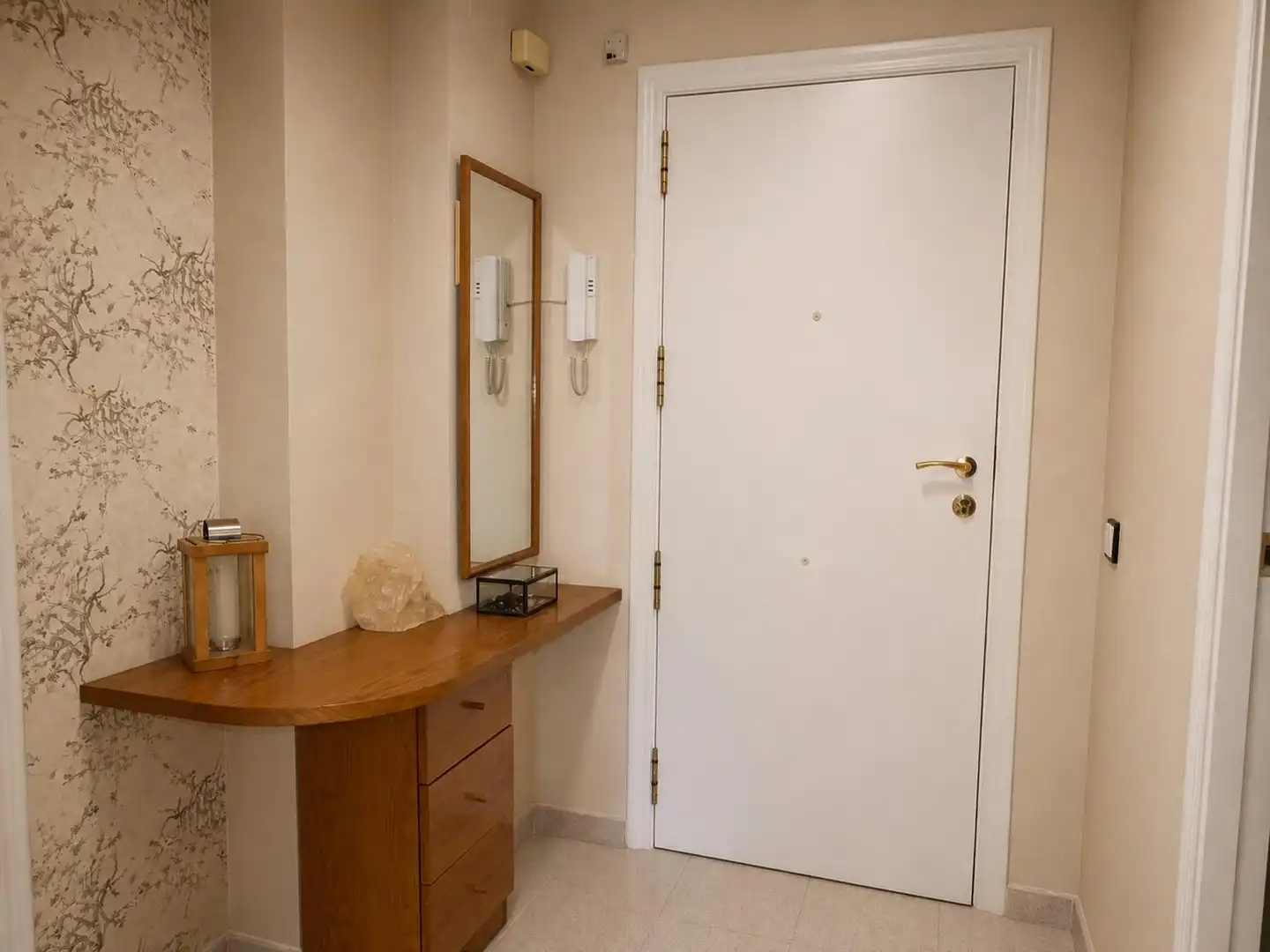 Wohnung zum Verkauf in Amposta mit Terrasse, Abstellraum und Balkon