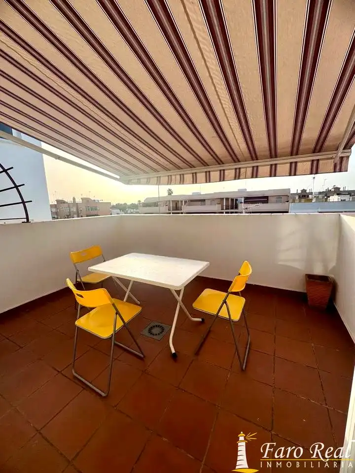 Terrassa de Àtic de lloguer en Sanlúcar de Barrameda amb Aire condicionat, Terrassa i Moblat