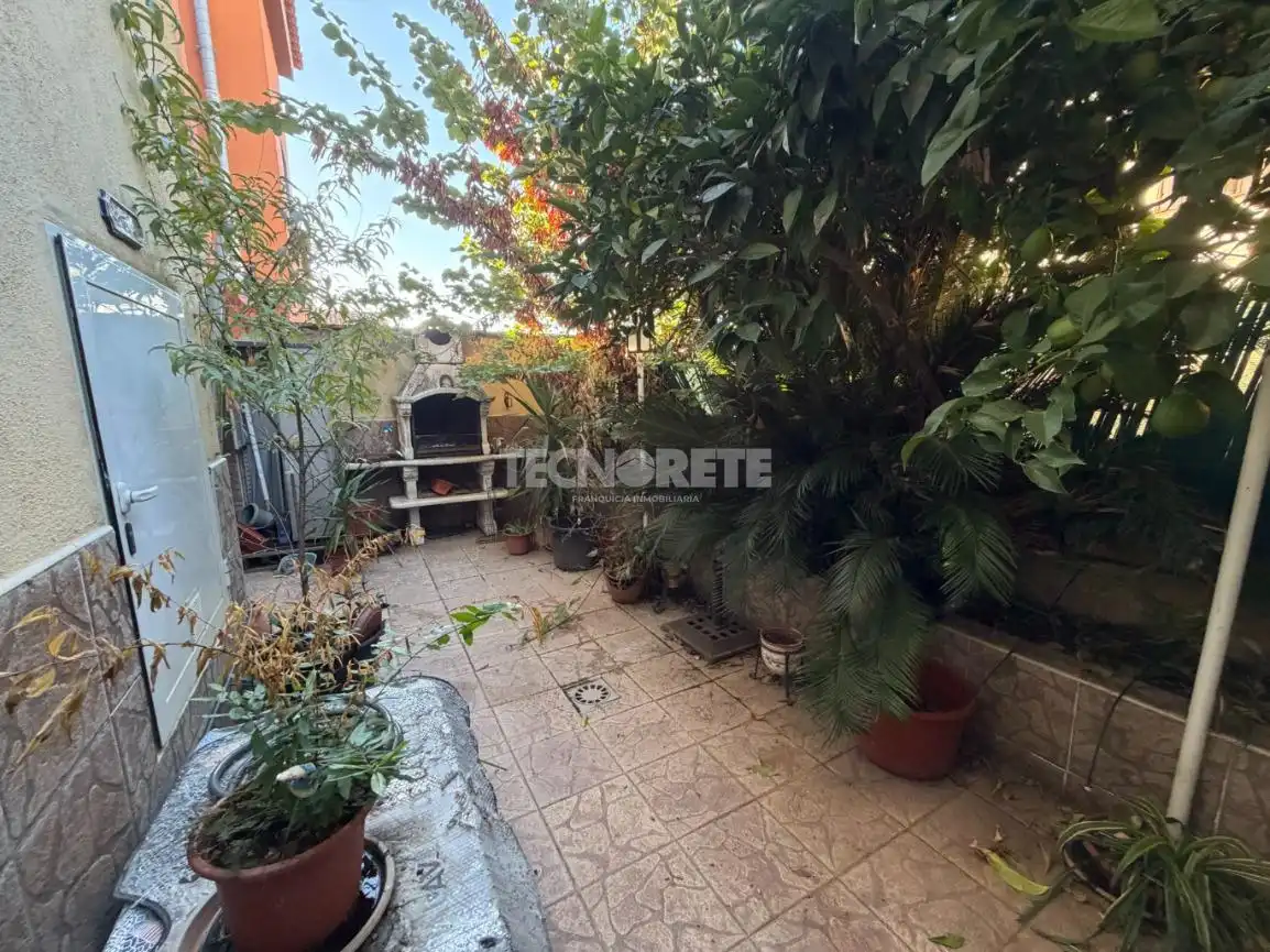 Casa aparellada amb terrassa en venda a C. la Virgen, imagen 25