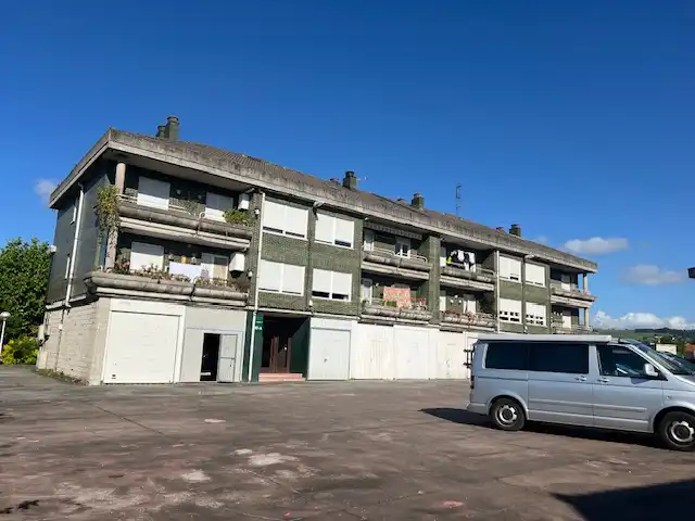 Vista exterior de Piso en venta en Torrelavega  con Calefacción y Trastero