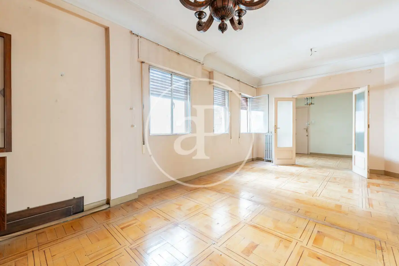 Sala de estar de Piso en venta en  Madrid Capital con Calefacción, Terraza y Balcón