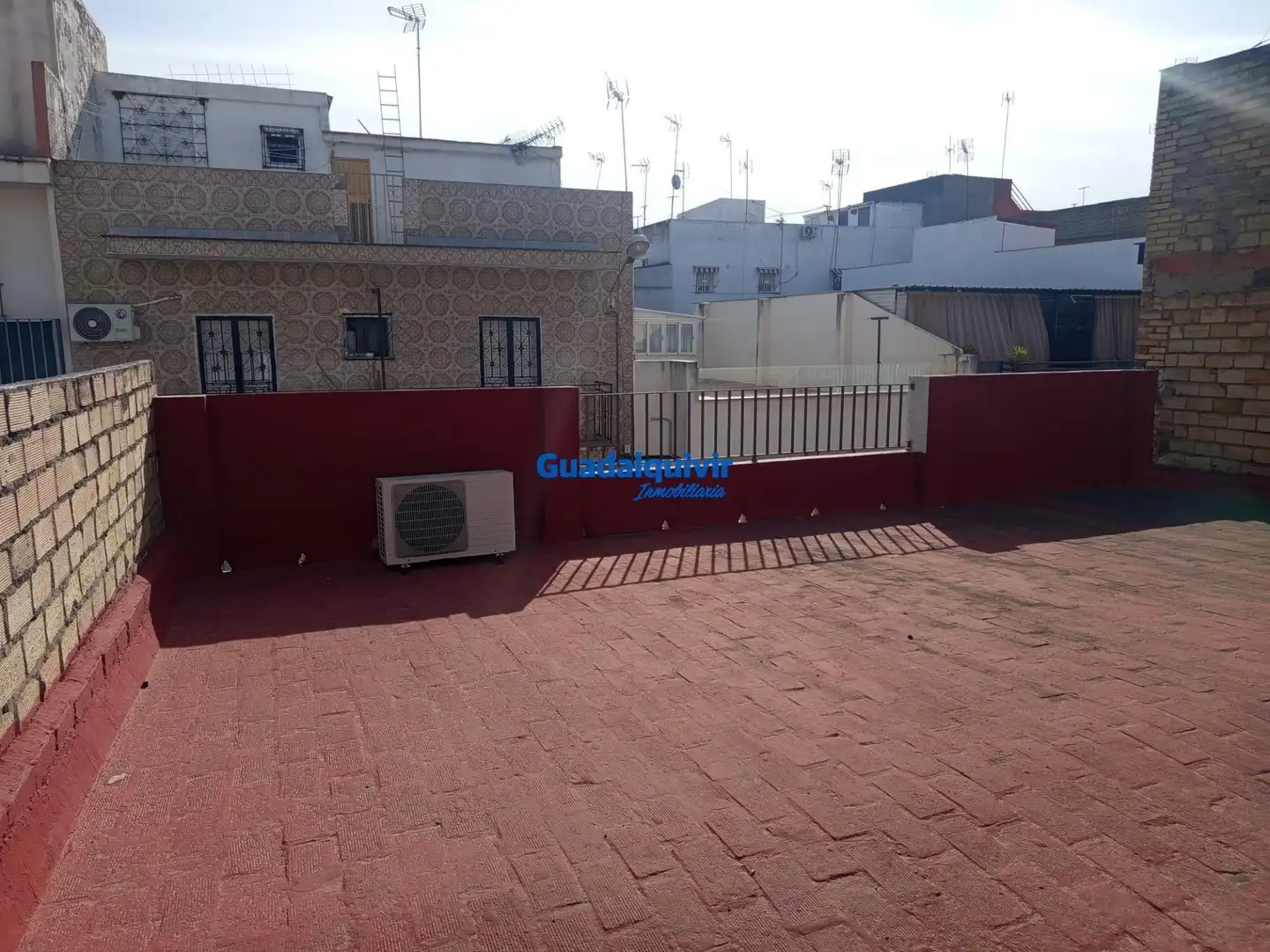 Terrassa de Casa o xalet en venda en Sevilla