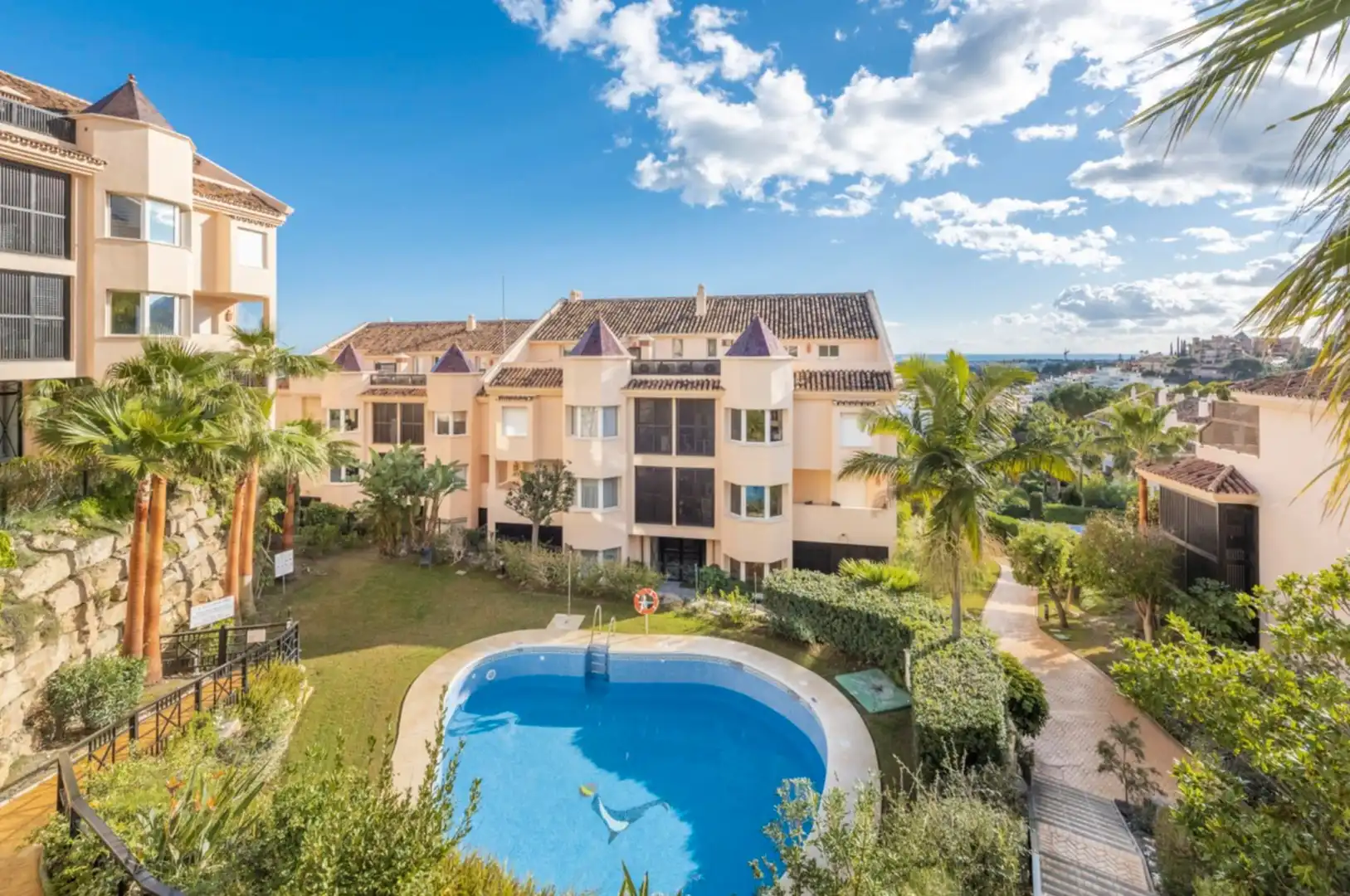 Home with pool for sale in Nueva Andalucía, imagen 27