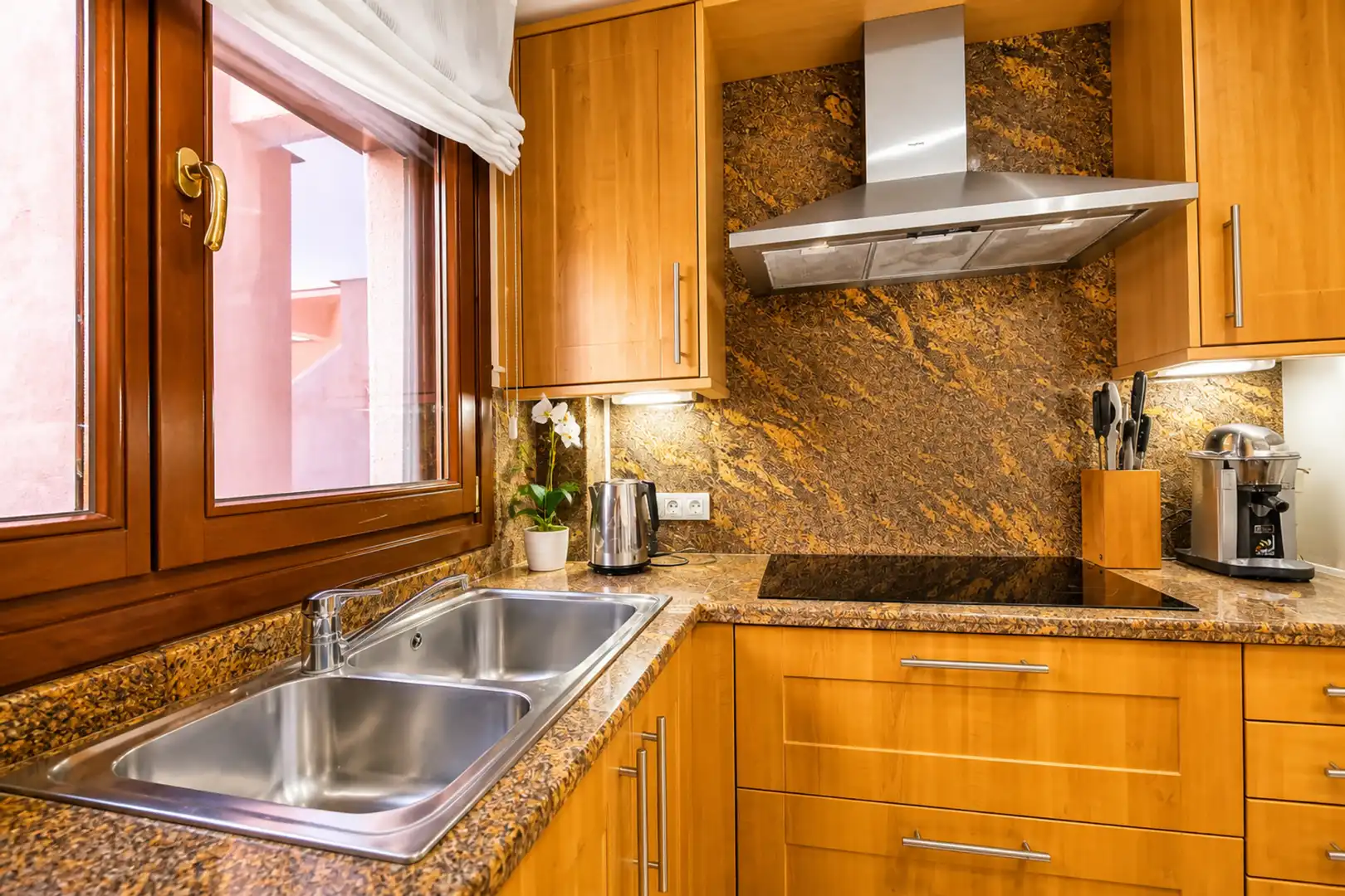 Apartment with pool for sale in Estepona Pueblo, imagen 14