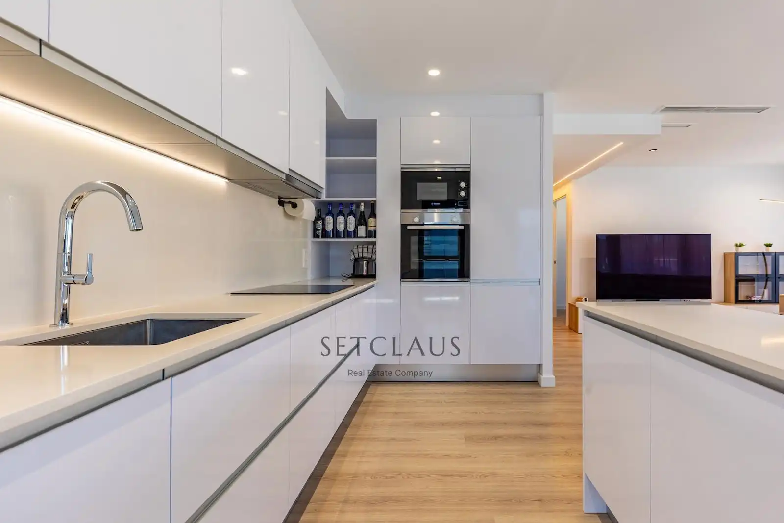 Kitchen of Flat for sale in El Masnou  with Air Conditioner, Heating and Terrace
