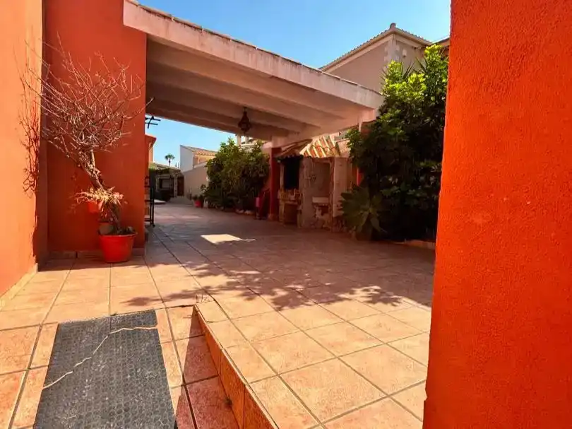 Flat for sale in Torrevieja  with Air Conditioner, Swimming Pool and Balcony