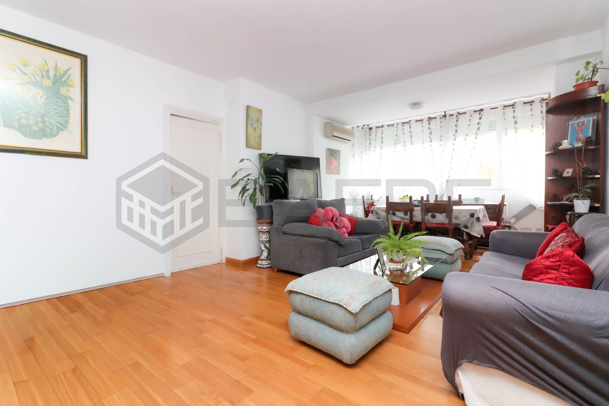 Sala d'estar de Pis en venda en Majadahonda amb Aire condicionat, Calefacció i Jardí privat