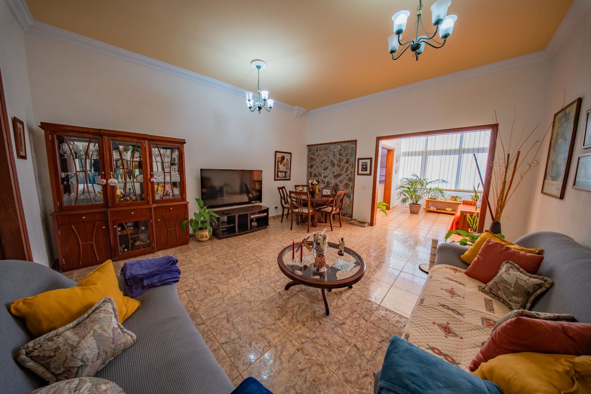 Sala d'estar de Casa o xalet en venda en Los Realejos amb Terrassa i Balcó