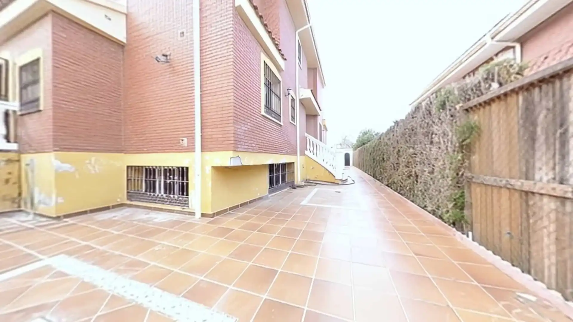 Vista exterior de Casa o chalet en venta en Alhaurín de la Torre con Jardín privado y Terraza