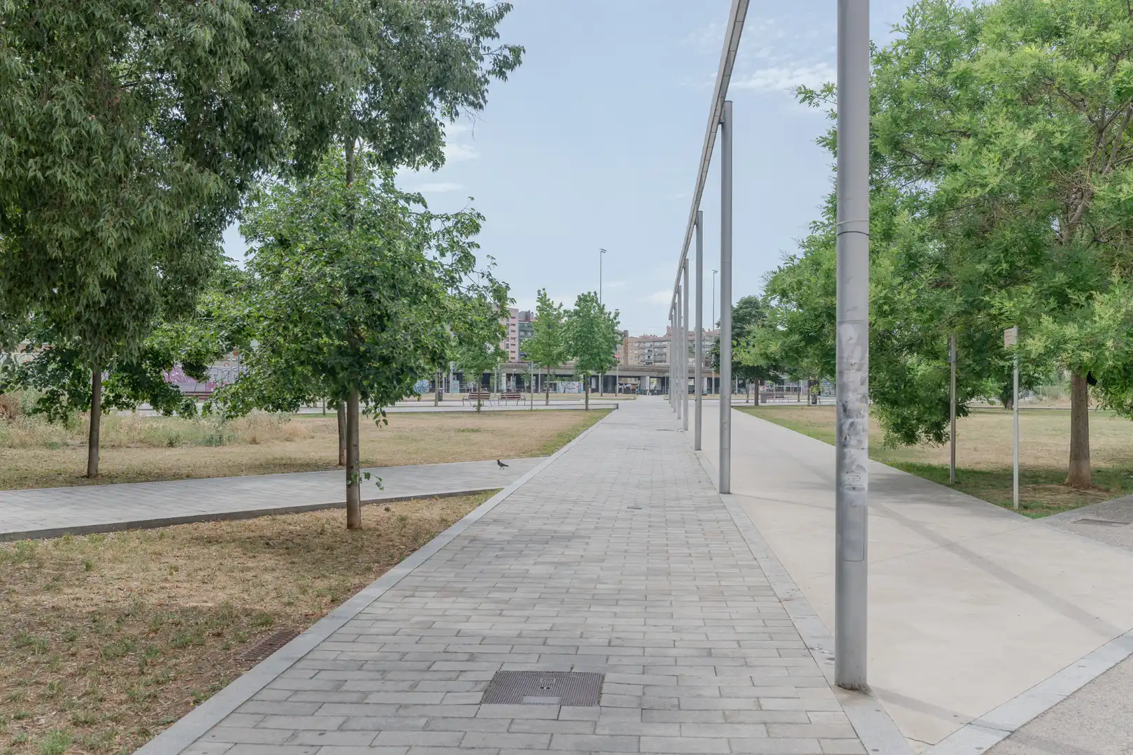 Außenansicht von Wohnung zum Verkauf in Girona mit Klimaanlage, Heizung und Parkett