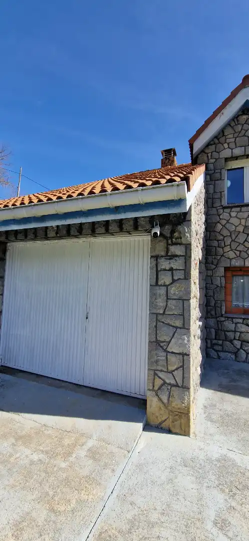 Vista exterior de Casa o xalet en venda en Riosa amb Calefacció, Jardí privat i Terrassa