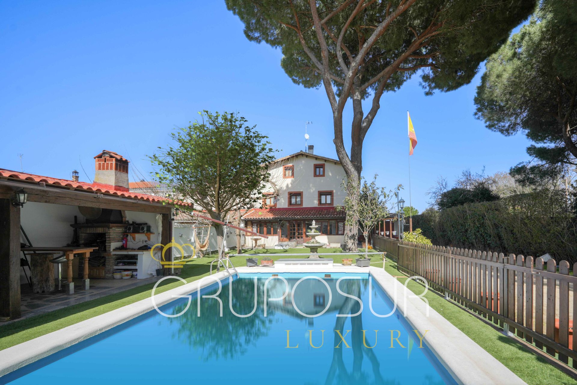 Garten von Einfamilien-Reihenhaus zum Verkauf in Valladolid Capital mit Heizung, Privatgarten und Parkett