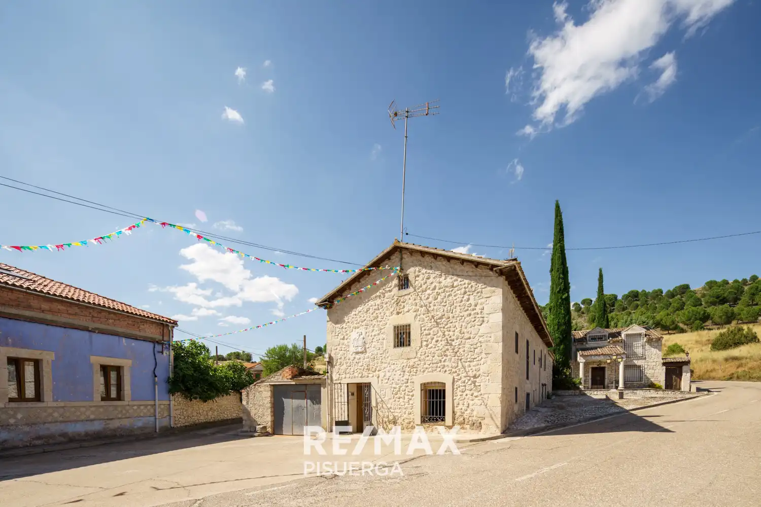 Vista exterior de Finca rústica en venda en Torrescárcela amb Terrassa, Traster i Moblat