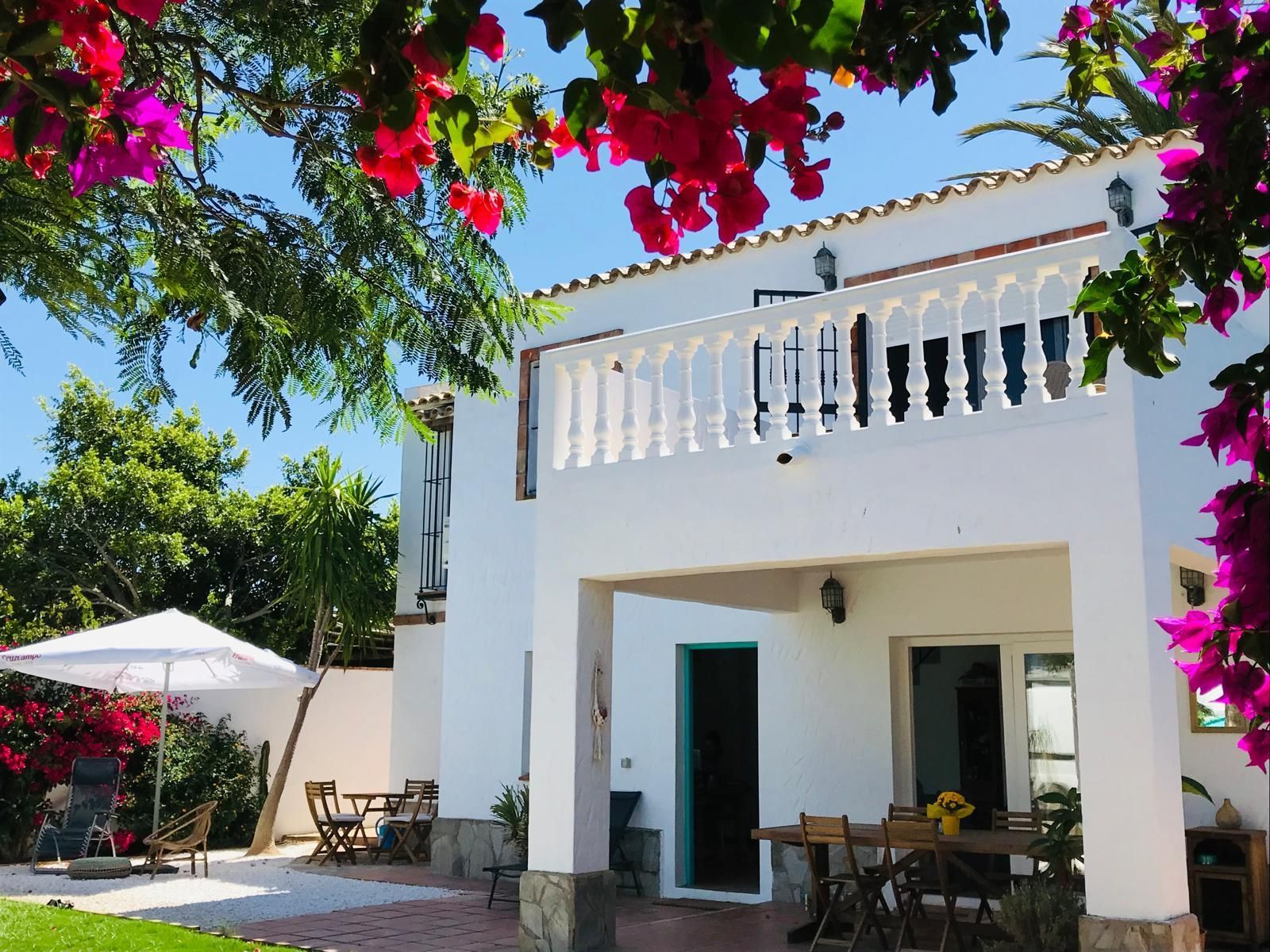 Vista exterior de Casa o chalet de alquiler en Barbate con Aire acondicionado, Jardín privado y Terraza