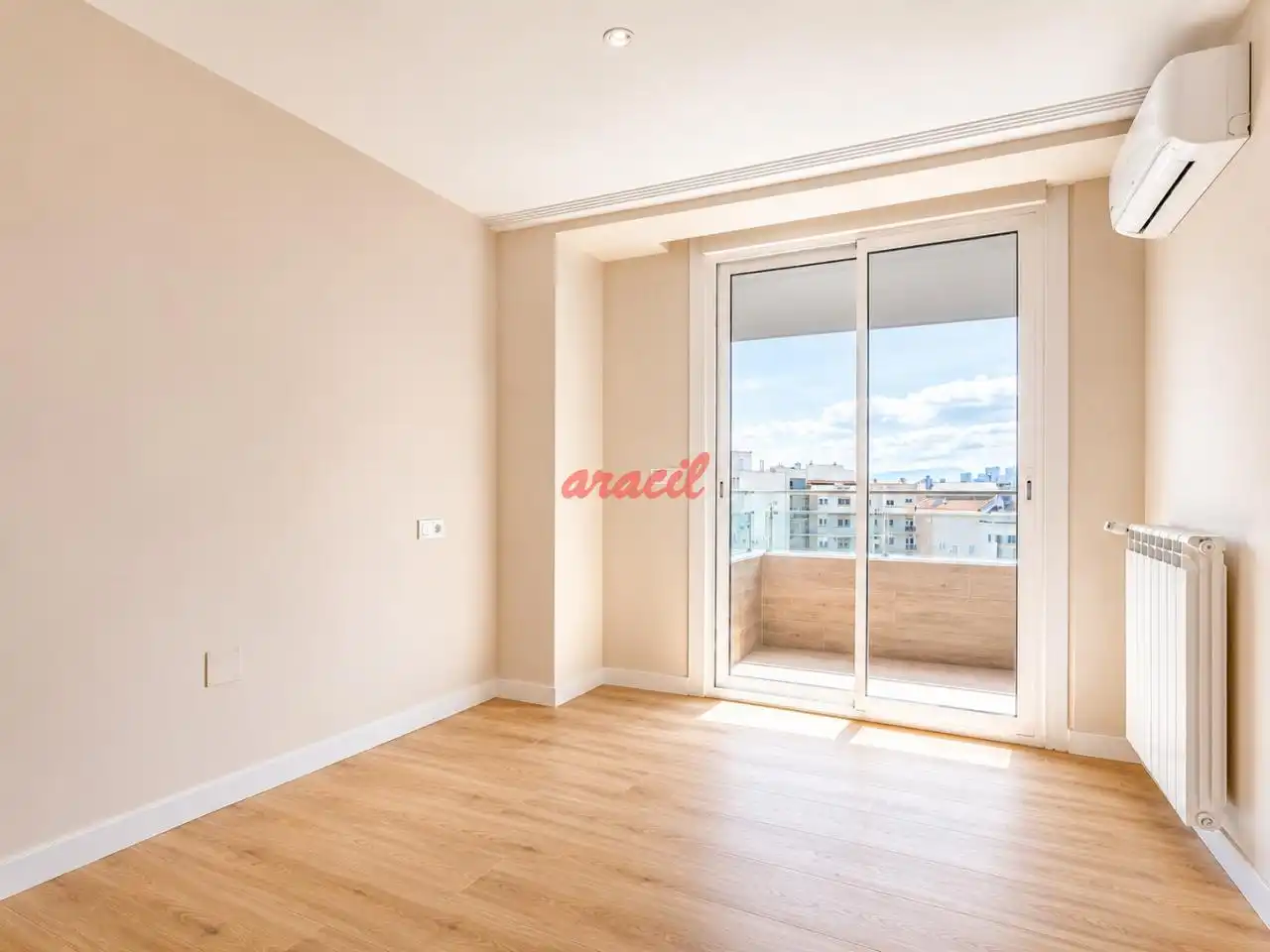 Bedroom of Duplexes for sale in Ourense Capital   with Air Conditioner, Heating and Terrace