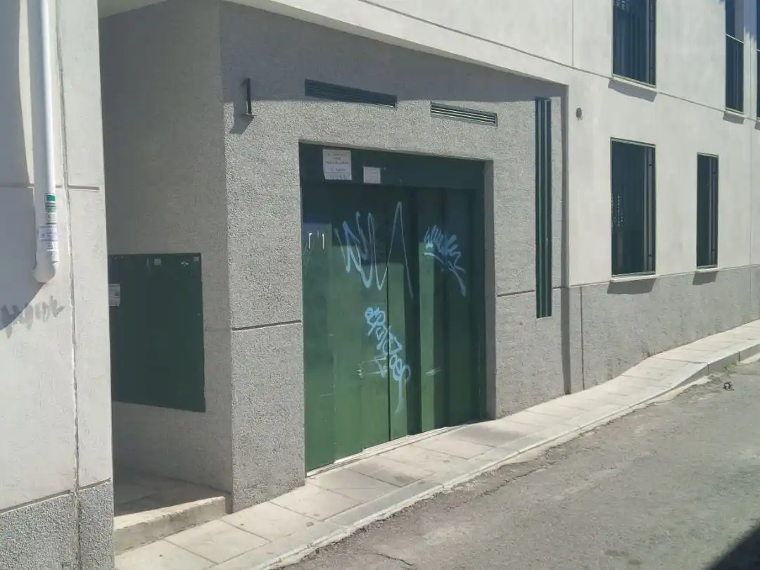 Exterior view of Garage for rent in Valdemoro