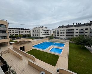 Piscina de Apartament de lloguer en Lardero amb Balcó