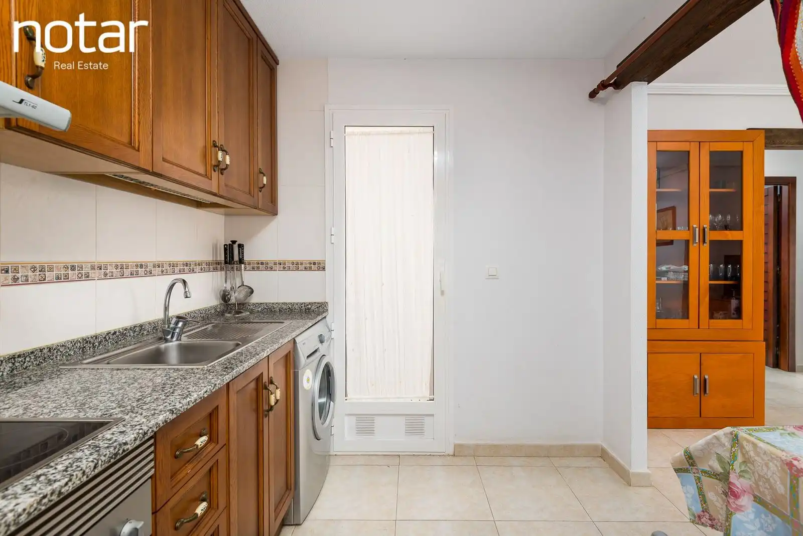 Küche von Wohnungen zum Verkauf in Torrevieja mit Privatgarten, Terrasse und Gemeinschaftspool