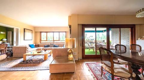 Foto 3 de Piso en venta en Calle de Marbella, Mirasierra, Madrid