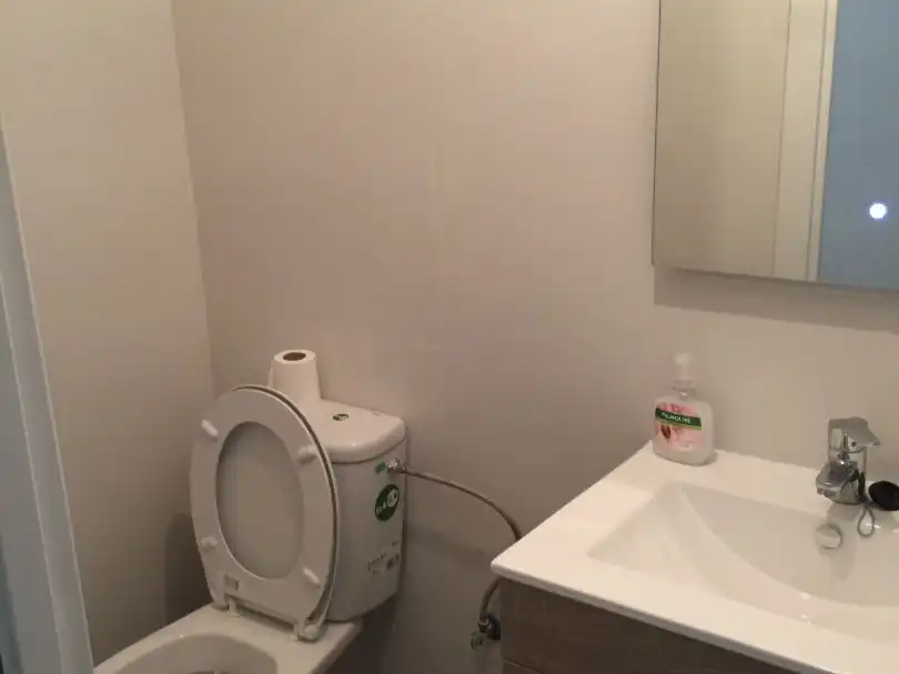 Bathroom of Commercial properties for rent in Fuencarral - El Pardo