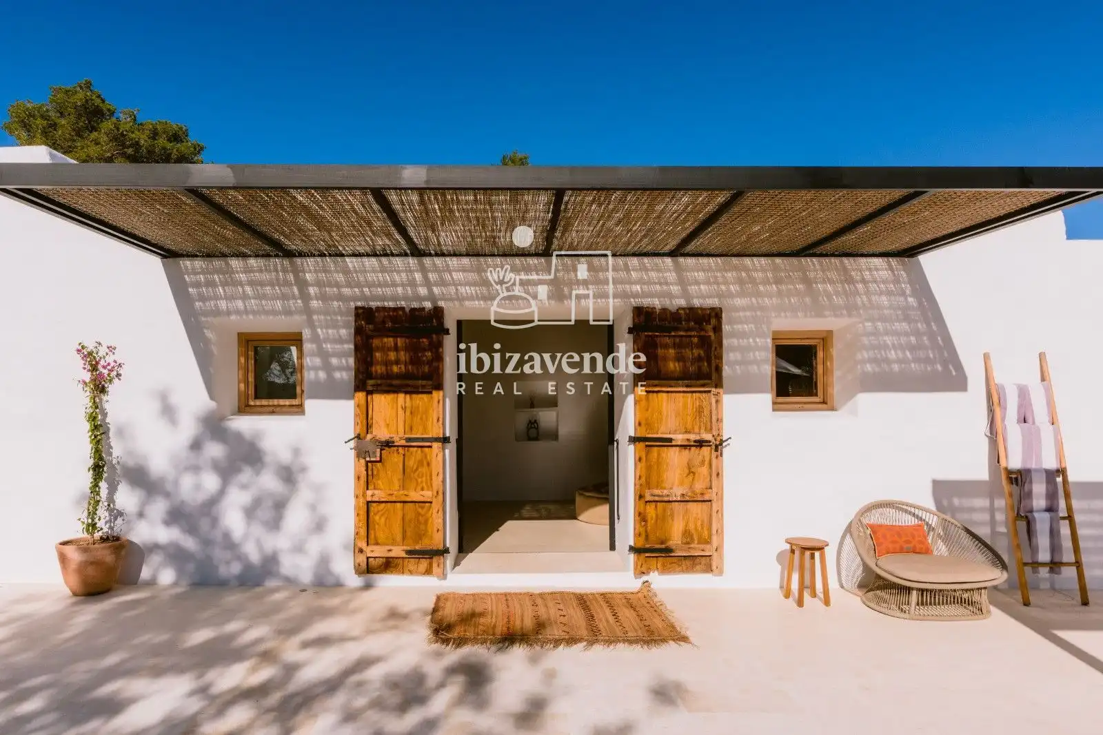 Vista exterior de Casa o chalet de alquiler en Sant Joan de Labritja con Aire acondicionado, Calefacción y Jardín privado