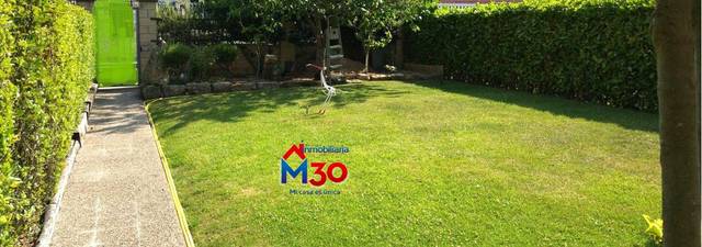 Casa-chalet en Venta en Bayas - Polígono