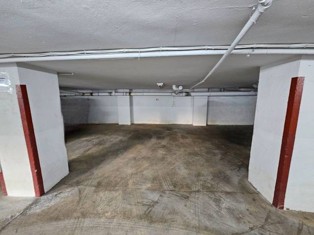 Garaje en Venta en Avenida San Francisco Javier, 20 en La Buhaira