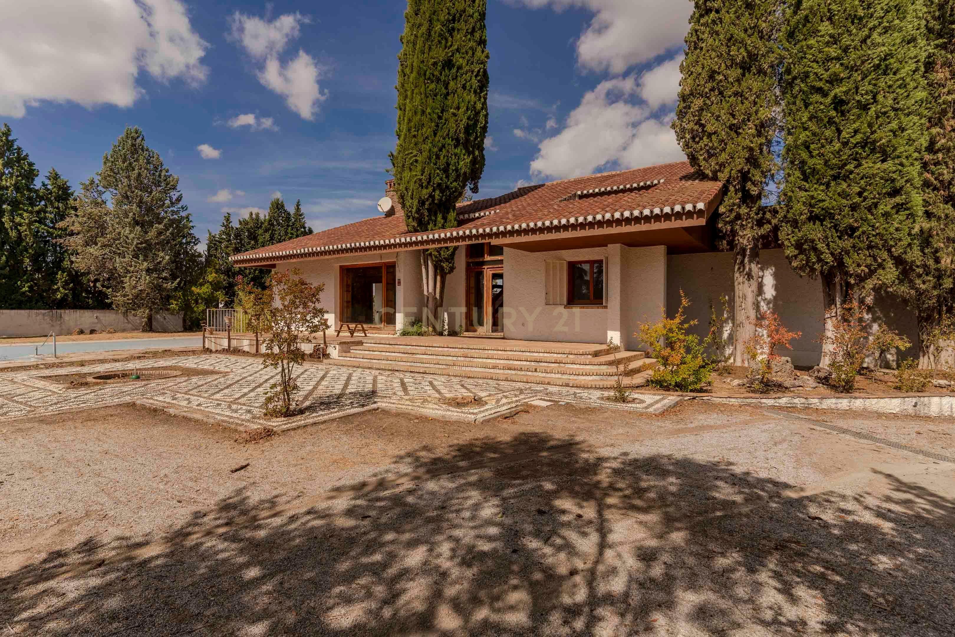 Vista exterior de Casa o chalet en venta en Albolote con Jardín privado, Trastero y TV